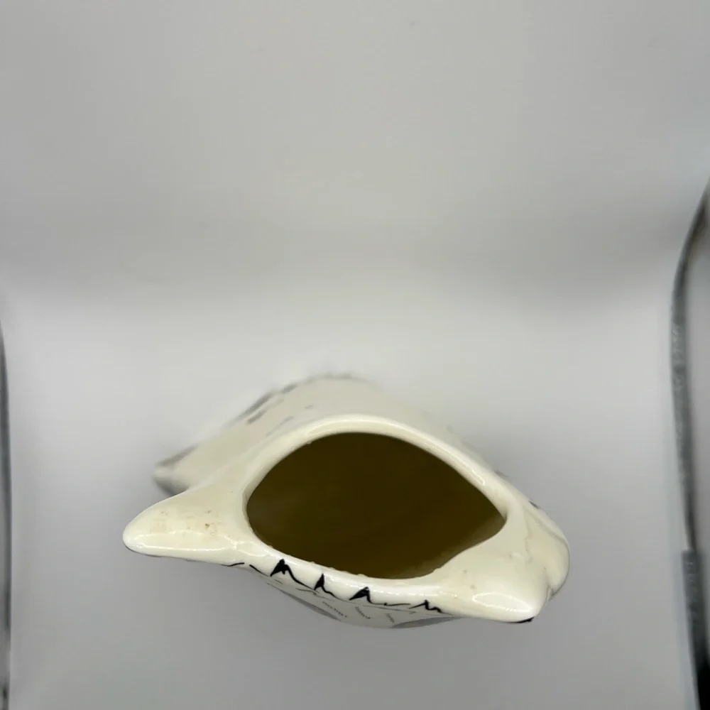 Vtg Cats by Nina Lyman Ceramic Cat Vase FigurinePersian White Cat Gold Eye